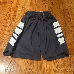 Dennys Boy’s Grey Shorts Size M (10/12)